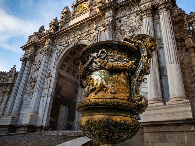 Экскурсия «Хиты Стамбула»: дворец Долмабахче — Таксим — Галата