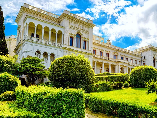 Ливадийский дворец и подъём на Ай-Петри из Ялты