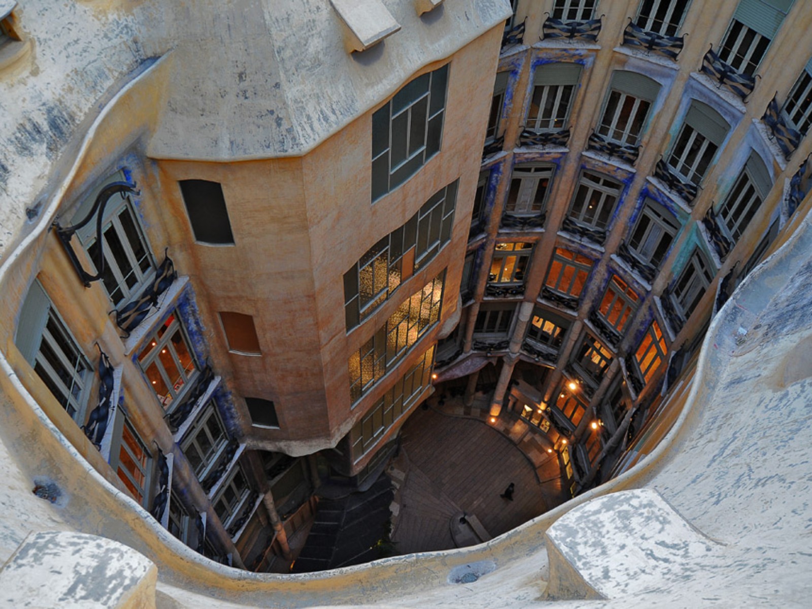 Двор-колодец 