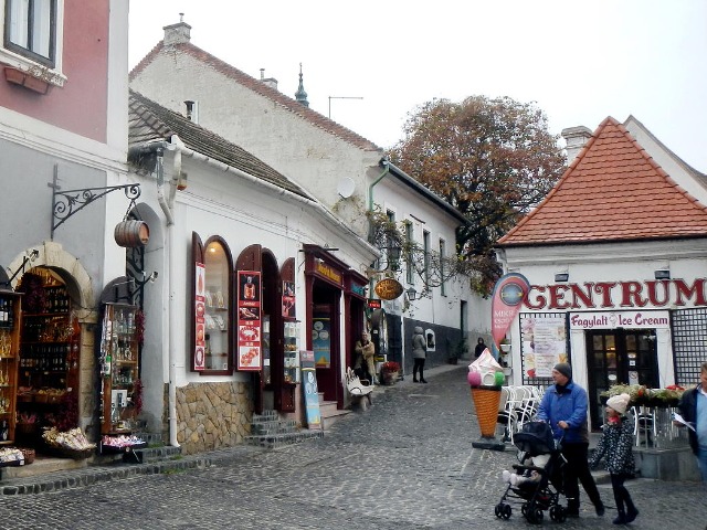 Экскурсия в Сентендре за эмоциями и hand made сувенирами
