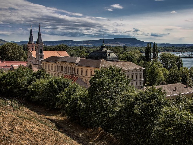 Поэма Дуная: от Города мастеров до Добогоке