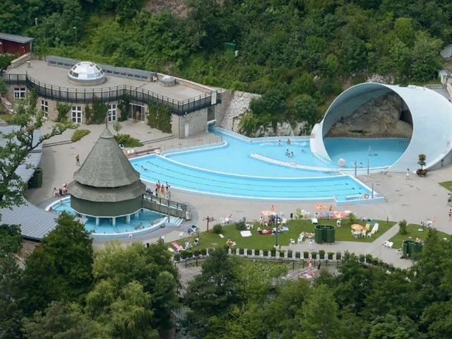 Автотур “Мишкольц — Тапольца — Эгер”