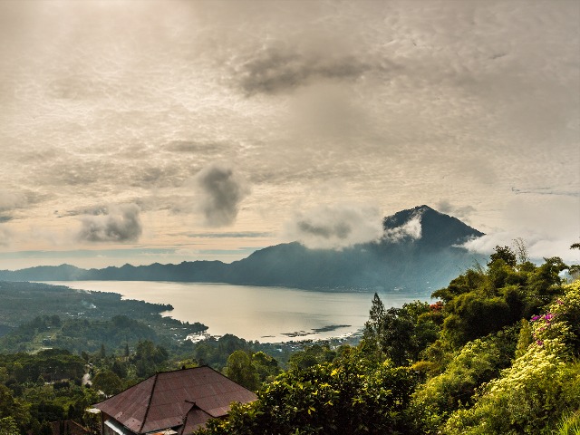 Индивидуальная экскурсия на Бали: вулкан Батур и Кинтамани