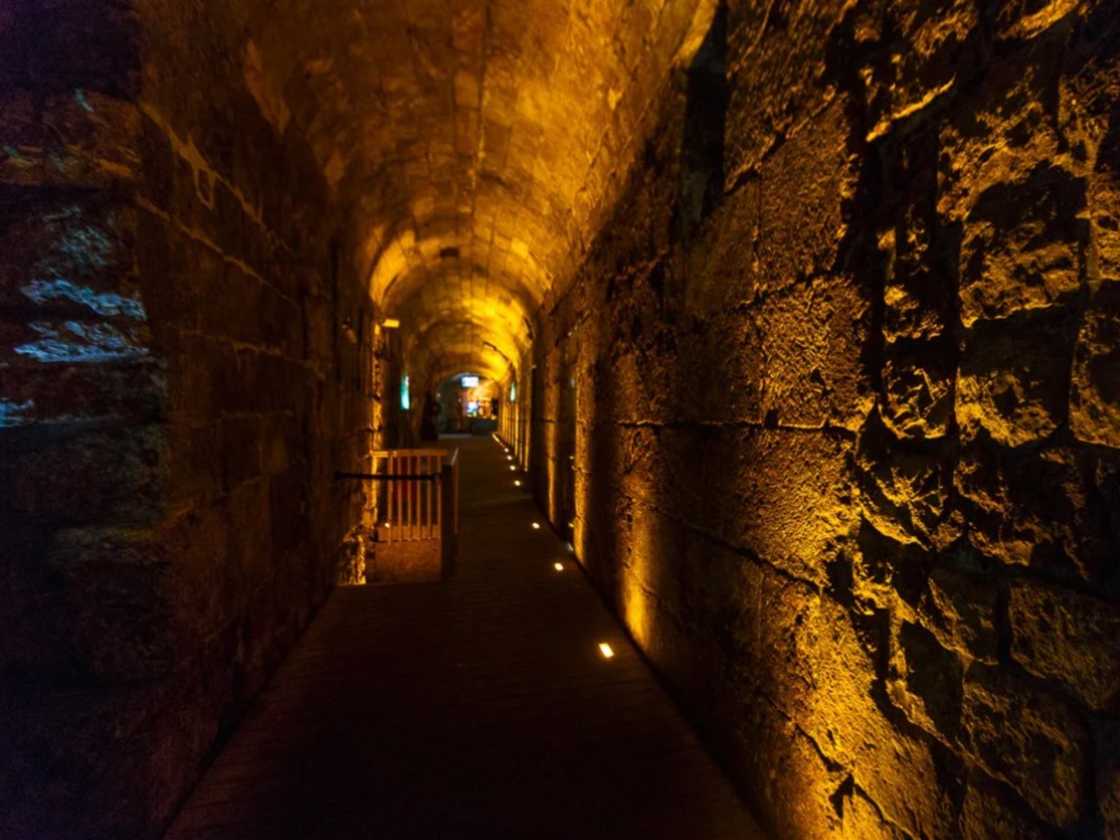 Туннель Западной Стены