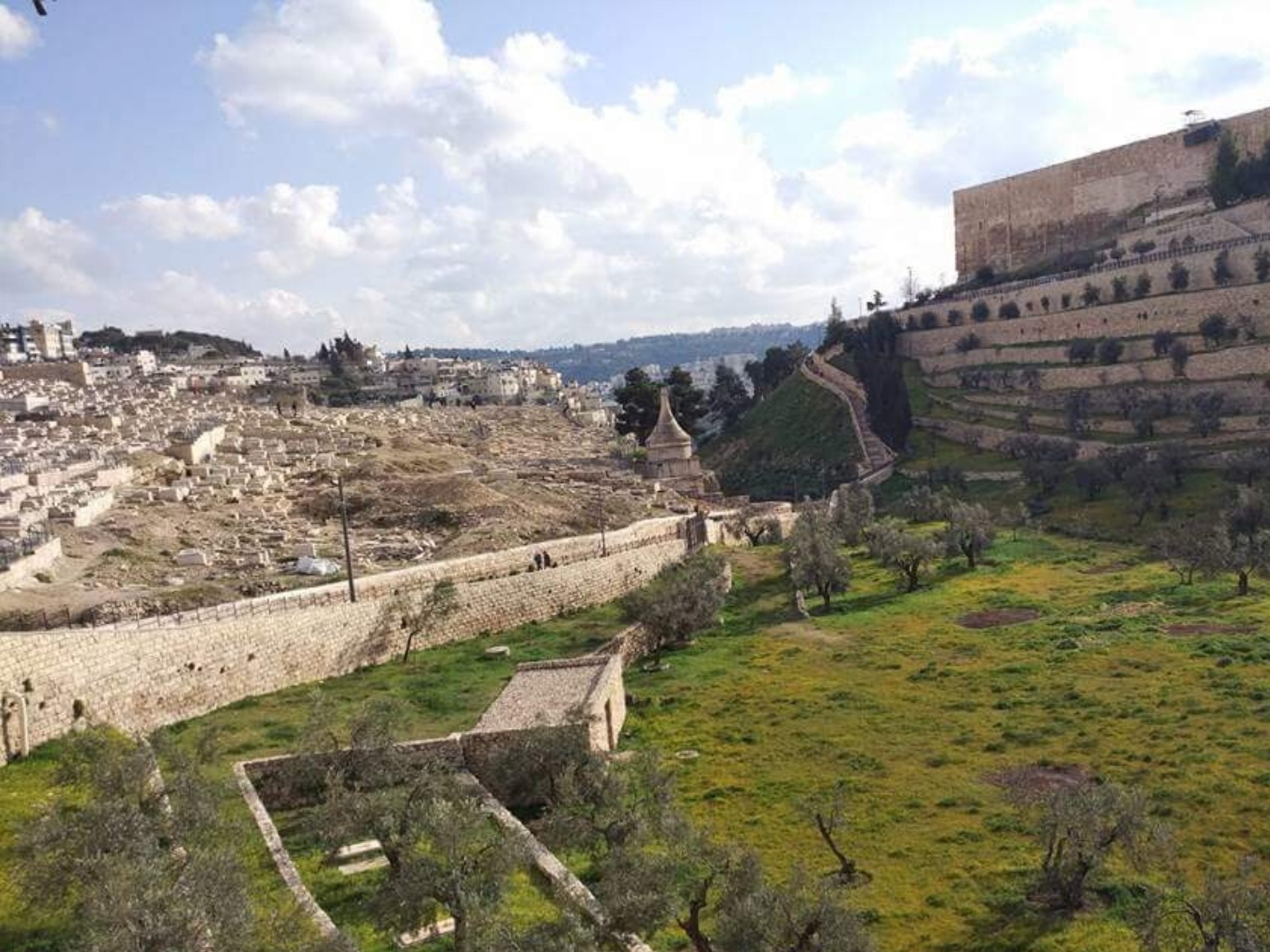 Панорама Кедронской долины