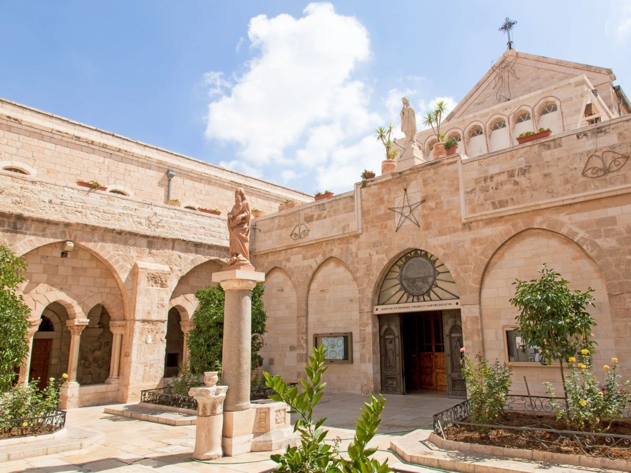 Индивидуальная экскурсия из Тель-Авива в Иерусалим + Вифлеем - индивидуальная экскурсия в Тель-Авиве на машине гостей длительностью 7 часов с количеством участников до 8 человек цена экскурсии 430€