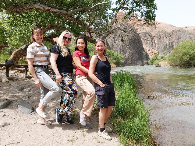 Экскурсия из Алматы: Чарынский и Чёрный каньоны и озеро Кольсай