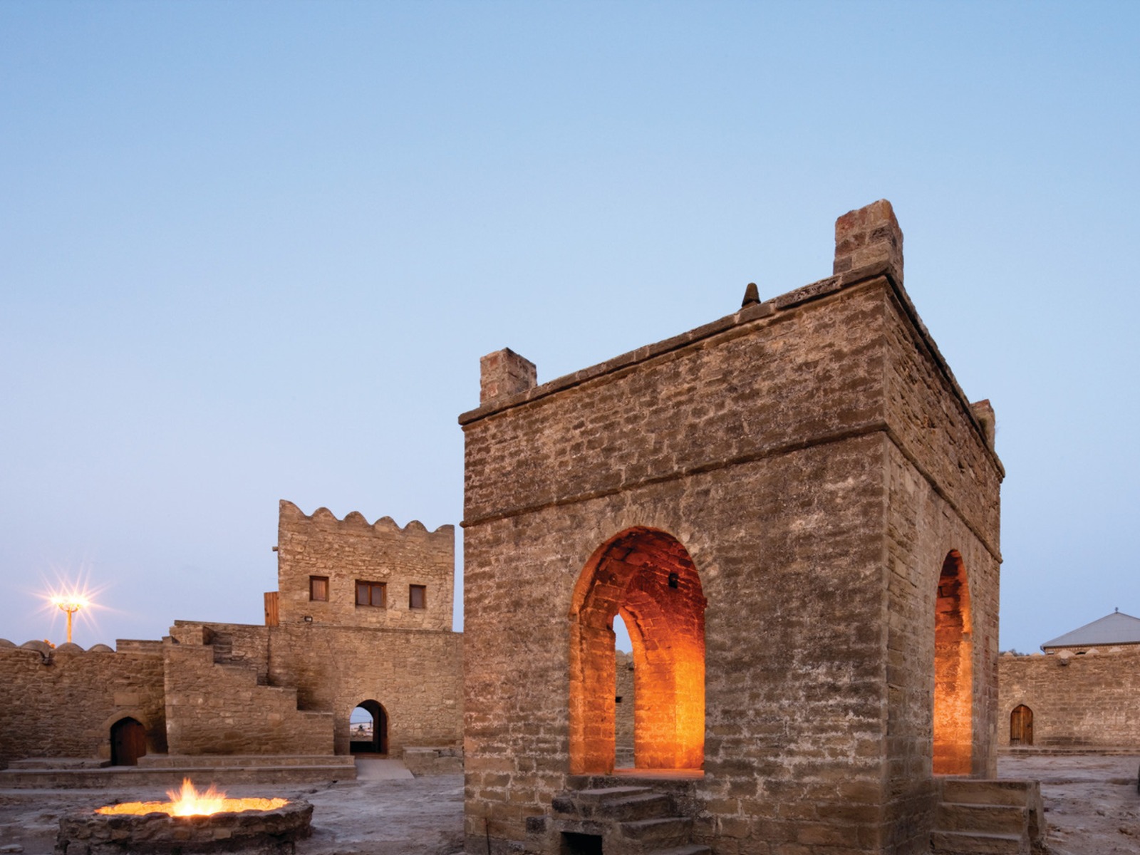 Зороастрийский храм  