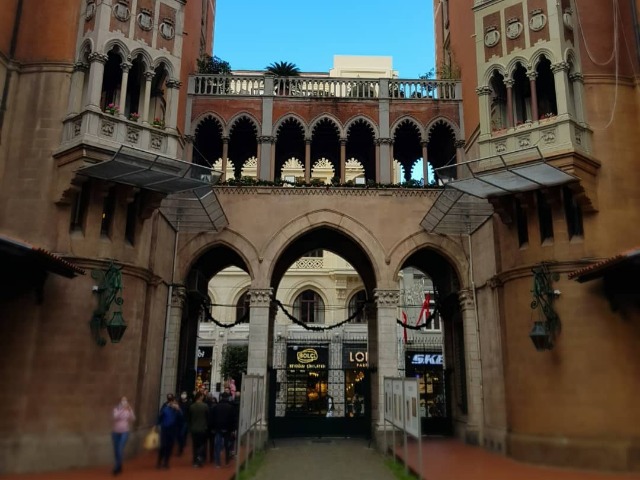 Индивидуальная экскурсия в колоритном Стамбуле: Европейская часть