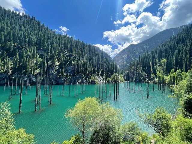 Экскурсия «Озеро Каинды плюс Черный и Чарынский каньоны»