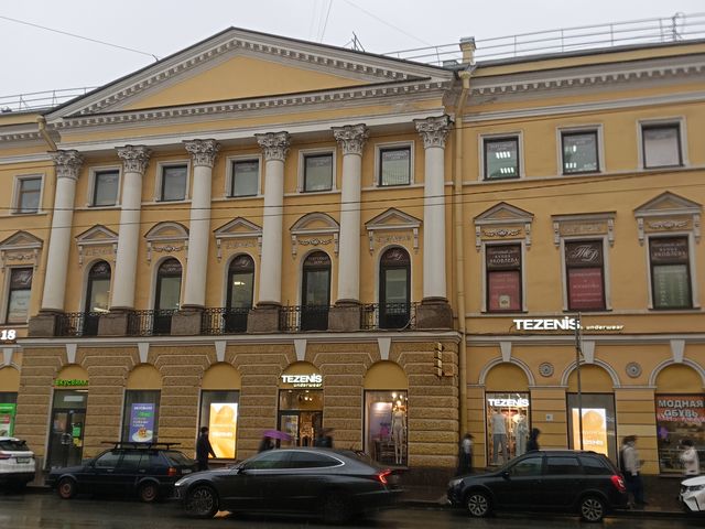 Тематическая пешая экскурсия "Мифы и легенды Санкт-Петербурга"